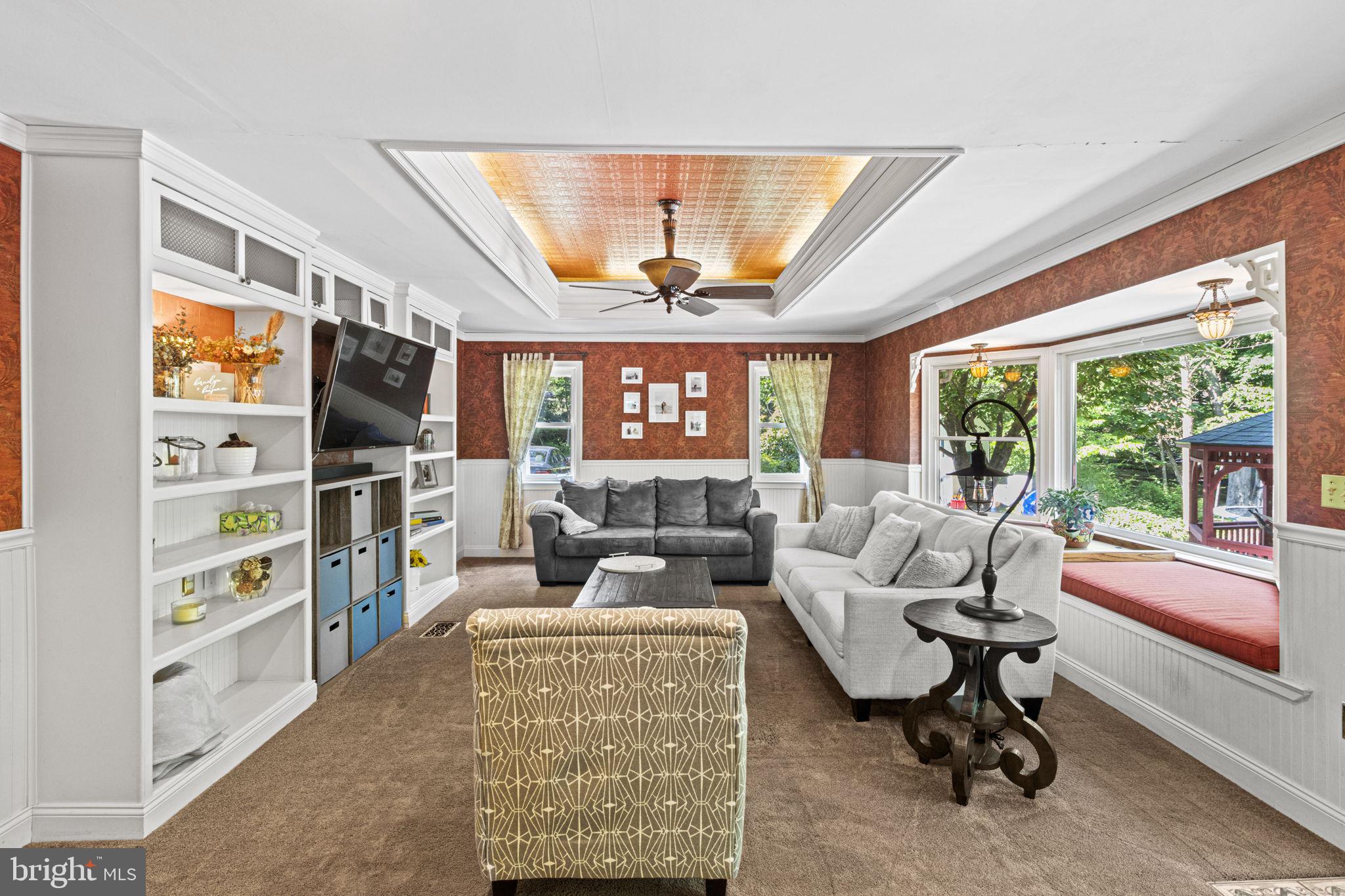 SUNNYSIDE FARMS - Residential