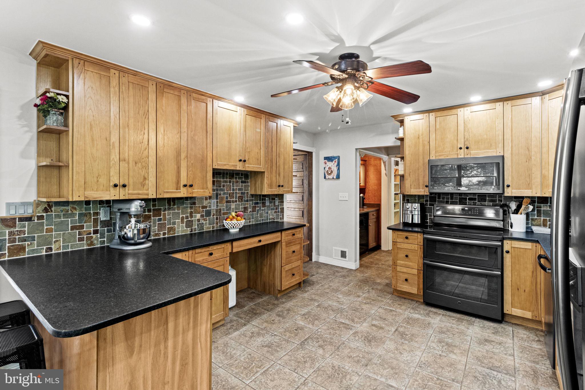 SUNNYSIDE FARMS - Residential