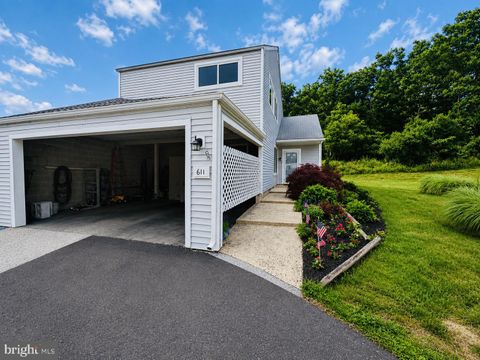 Townhouse For Sale - 611 Bridge Street St<br/> COLLEGEVILLE, PA 19426