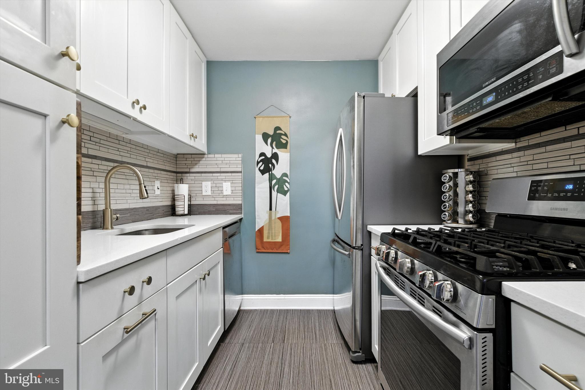 3114 WISCONSIN AVENUE NW 302