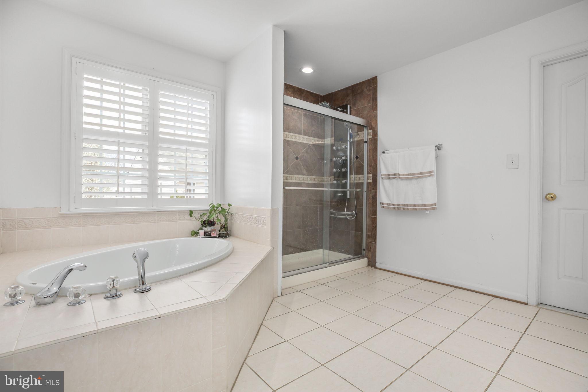 RIVER CLUB - Residential