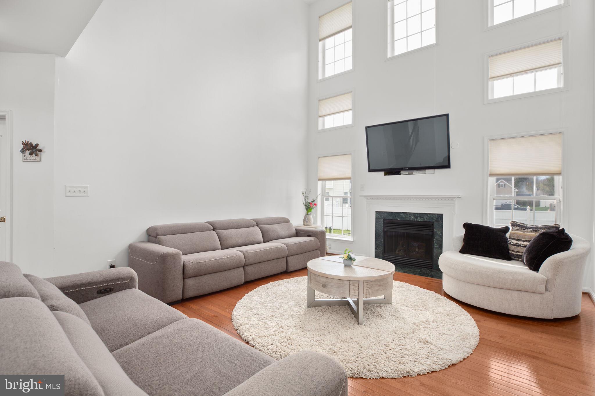 RIVER CLUB - Residential