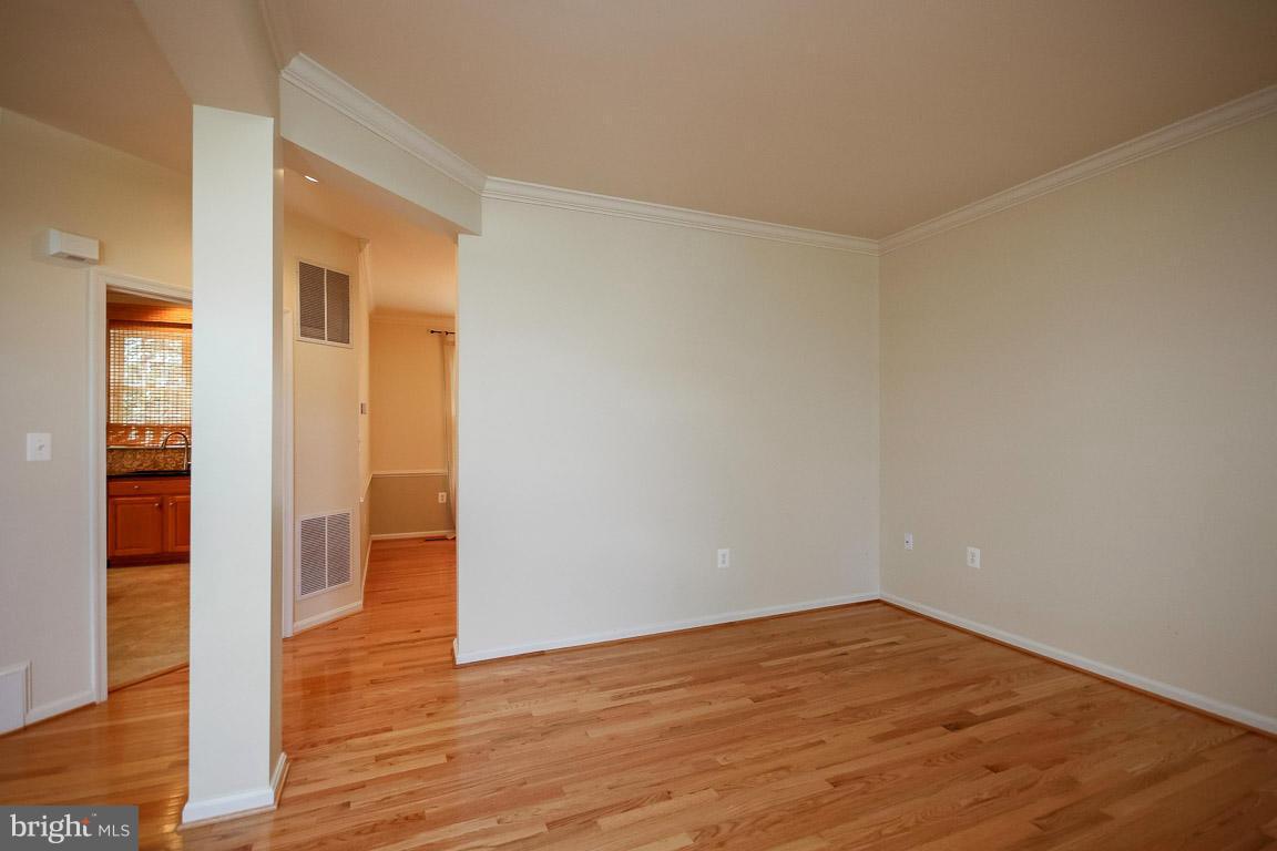 RIVER OAKS - Residential