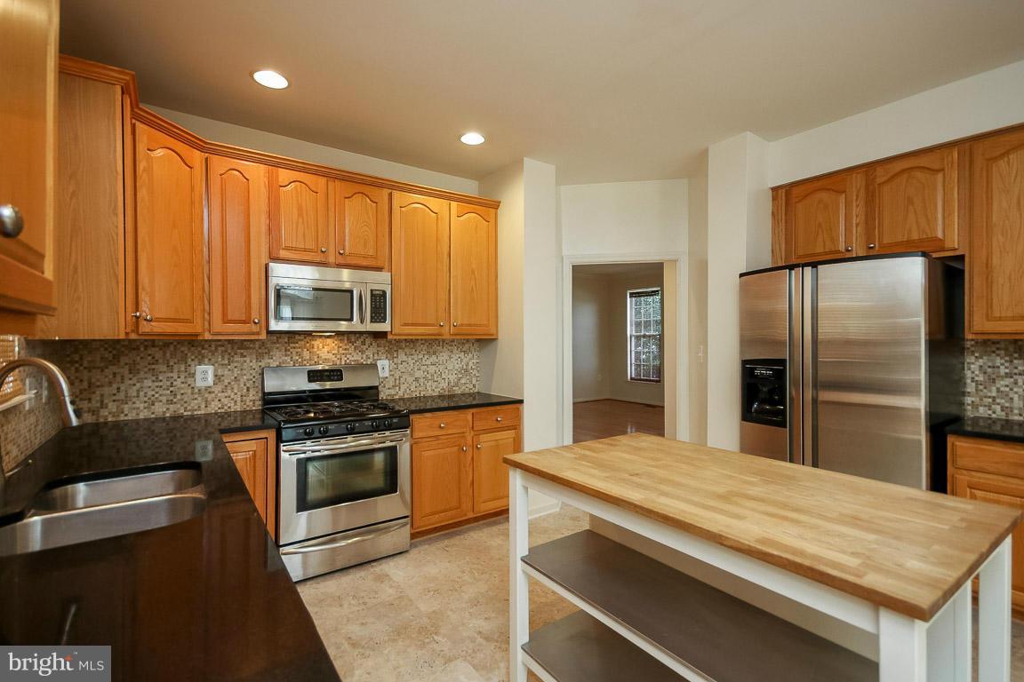 RIVER OAKS - Residential