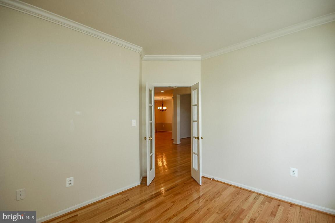 RIVER OAKS - Residential