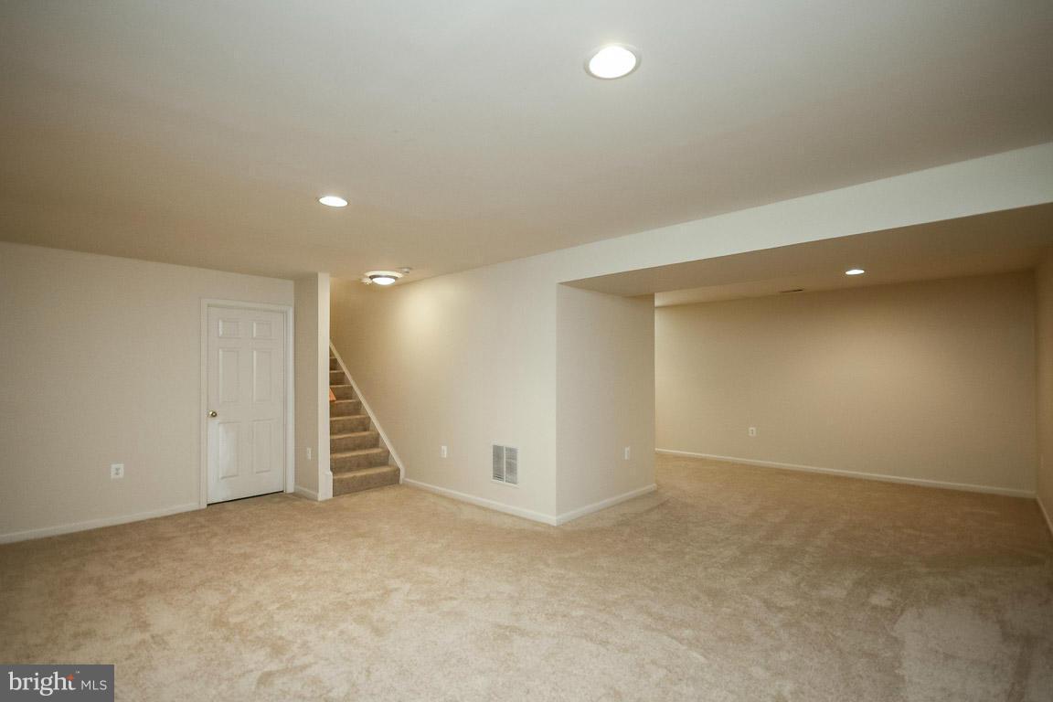 RIVER OAKS - Residential