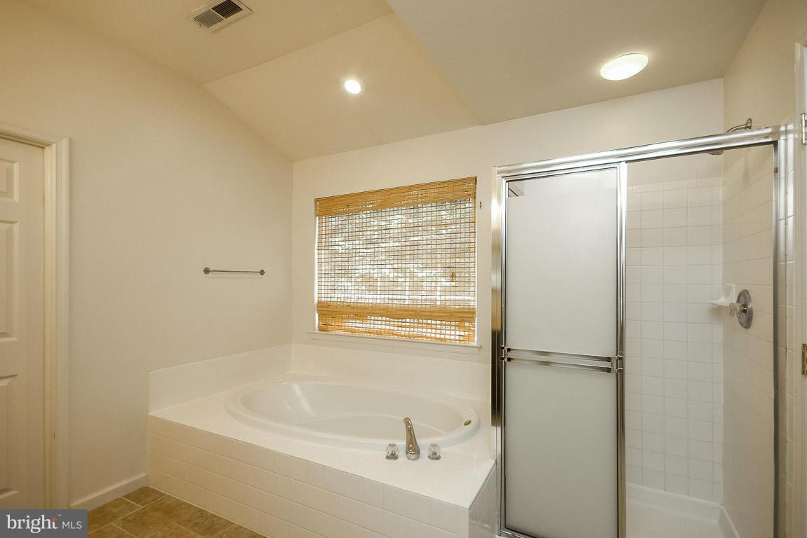 RIVER OAKS - Residential