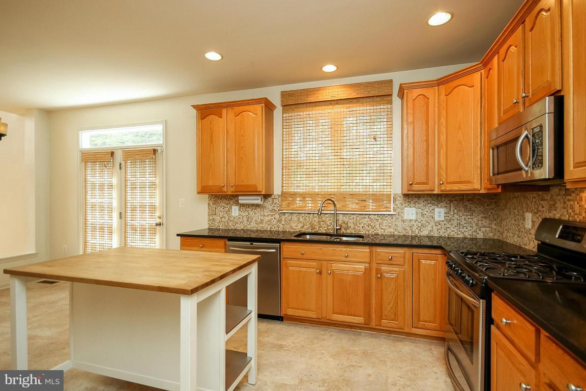 RIVER OAKS - Residential