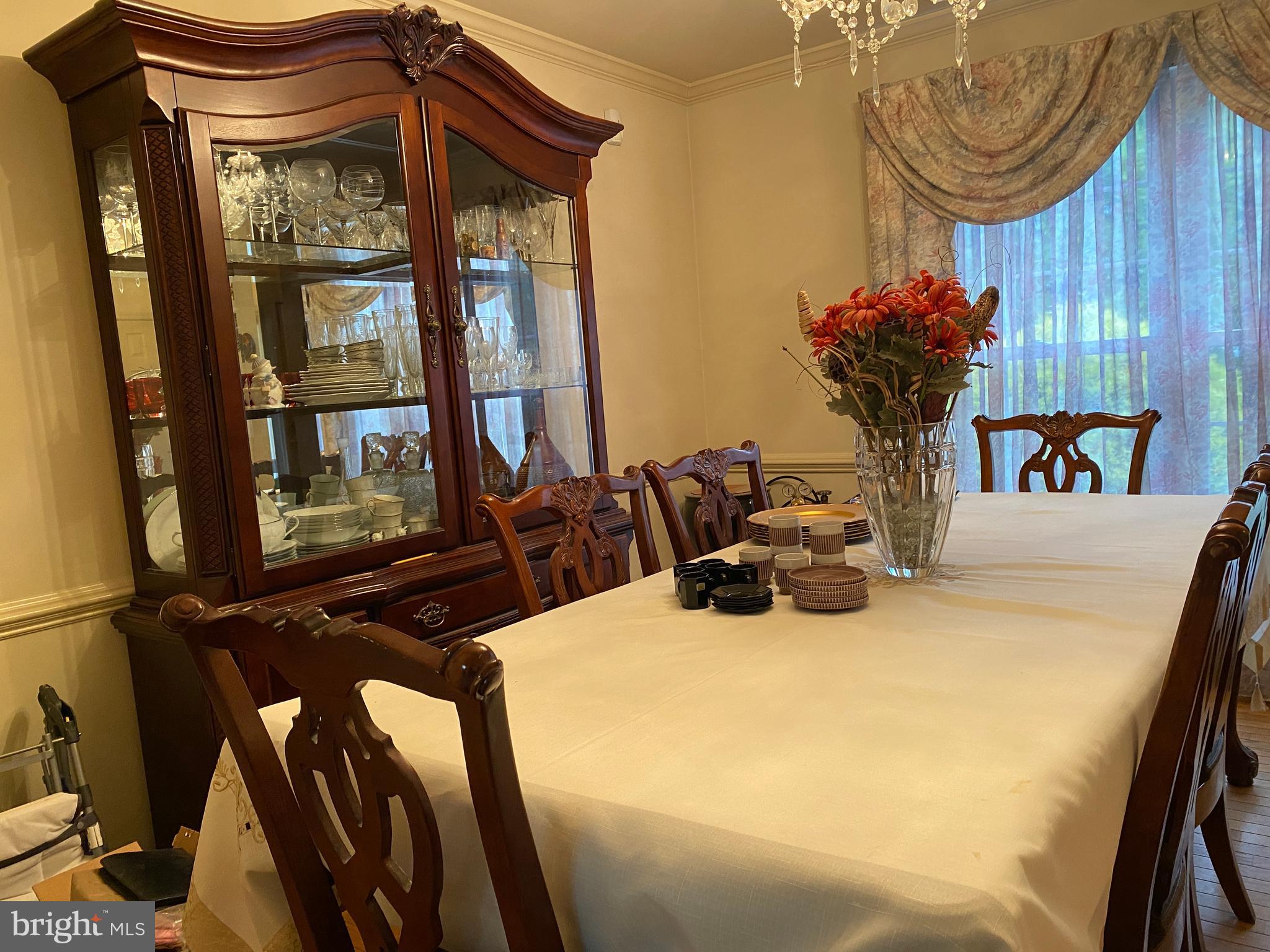 ASHFORD OAKS - Residential