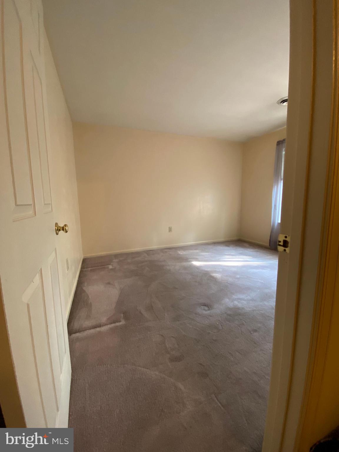 ASHFORD OAKS - Residential