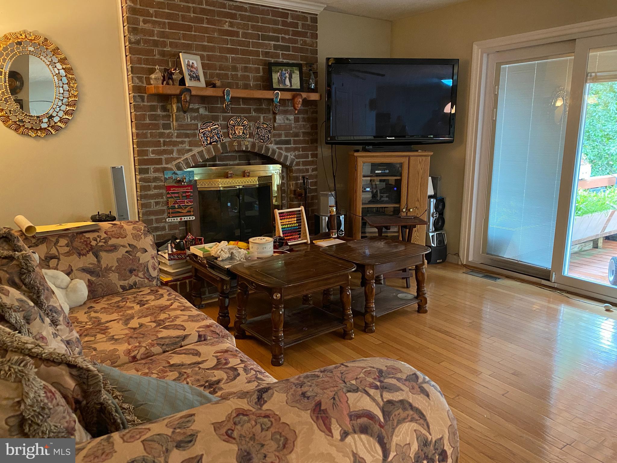 ASHFORD OAKS - Residential