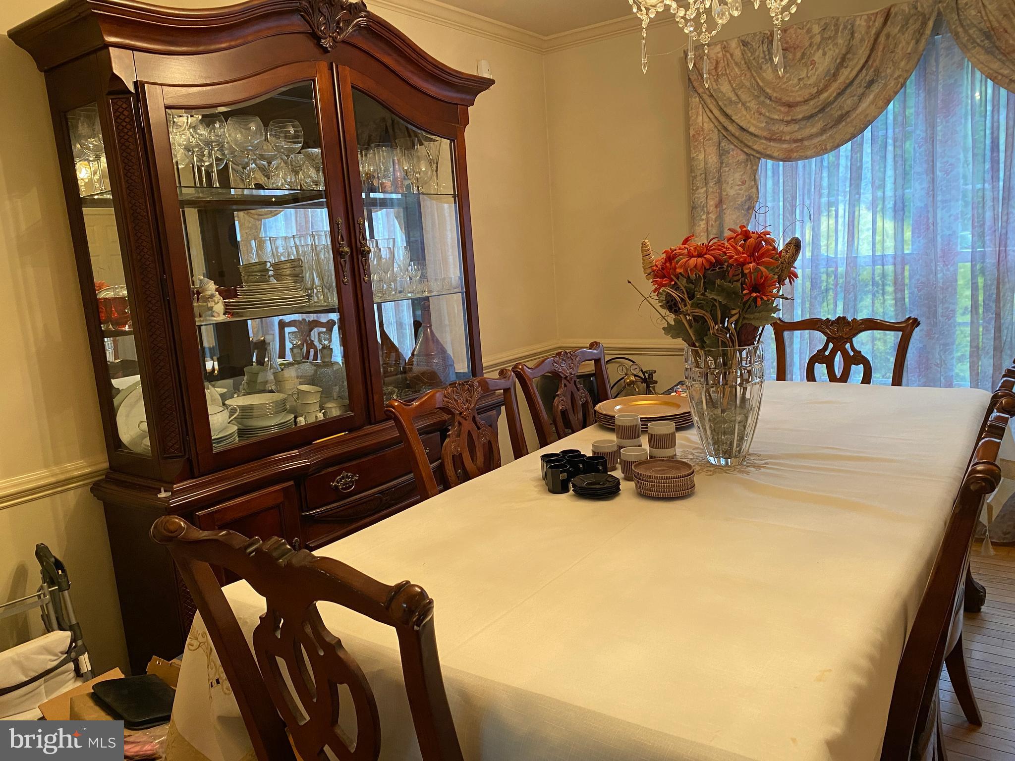 ASHFORD OAKS - Residential