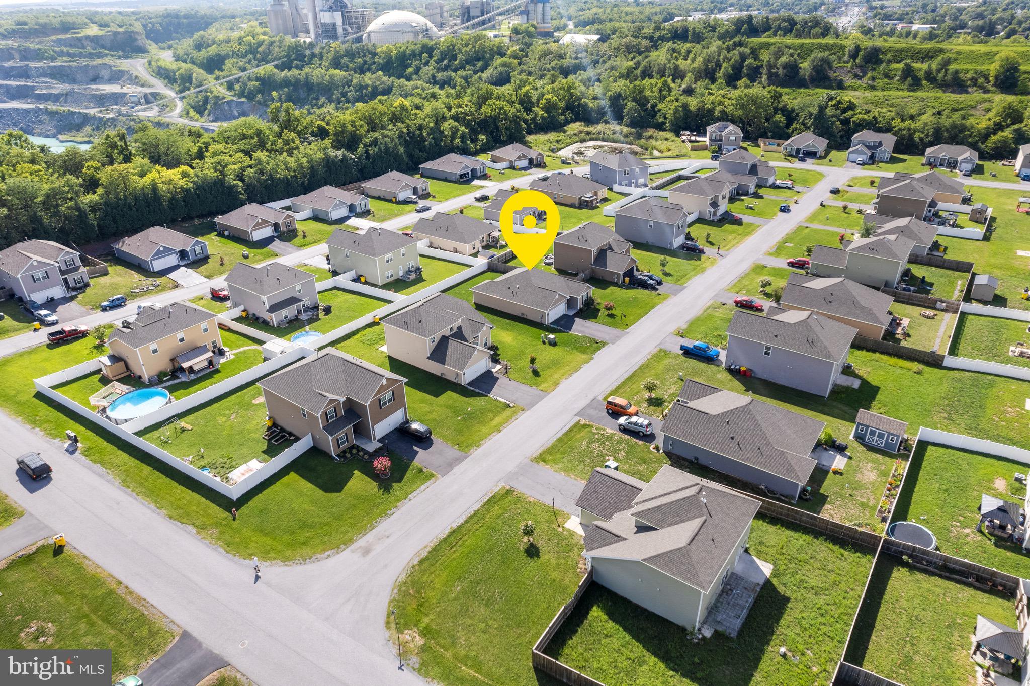 MCGINNIS POINT - Residential