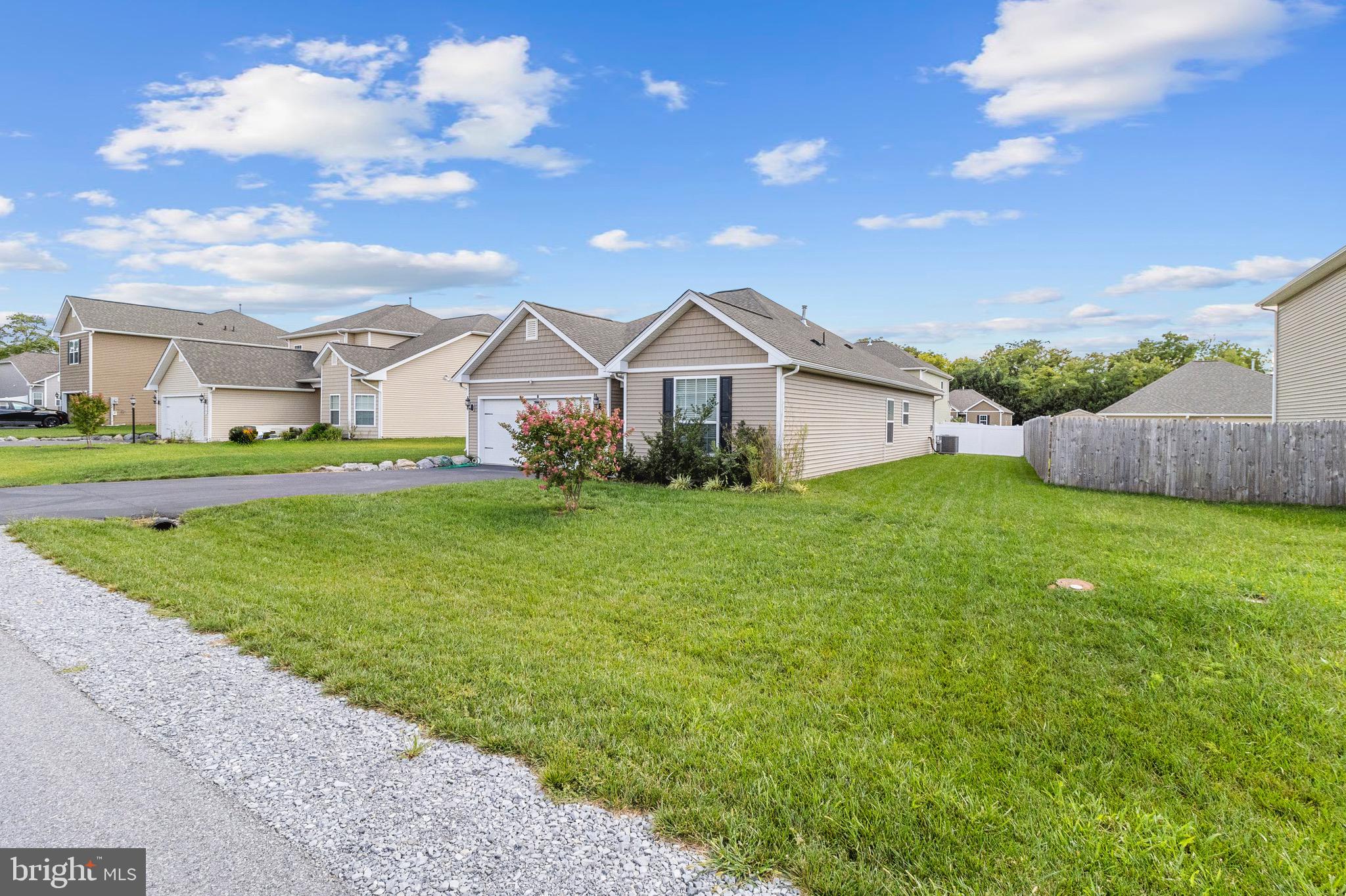 MCGINNIS POINT - Residential