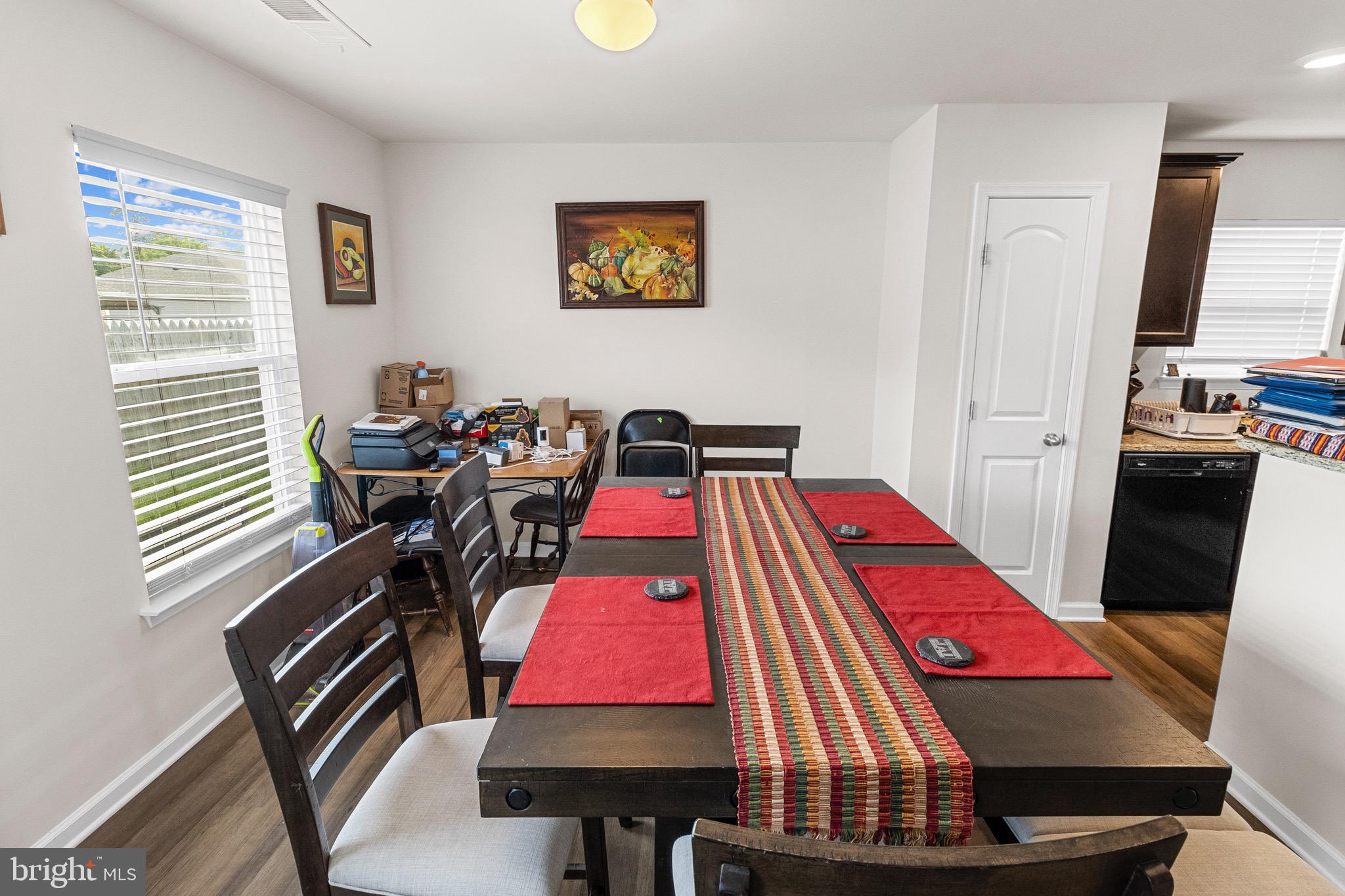 MCGINNIS POINT - Residential