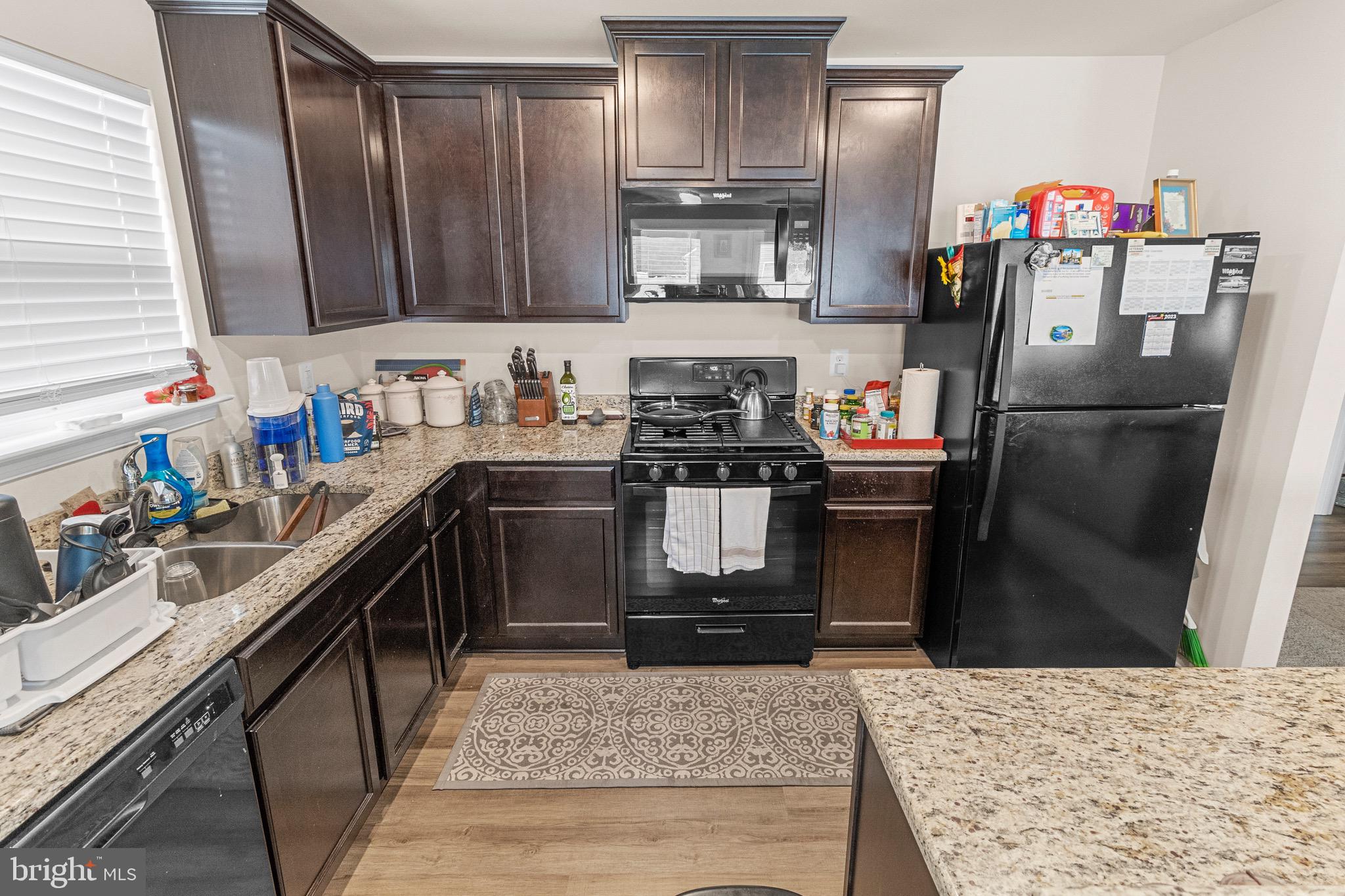 MCGINNIS POINT - Residential