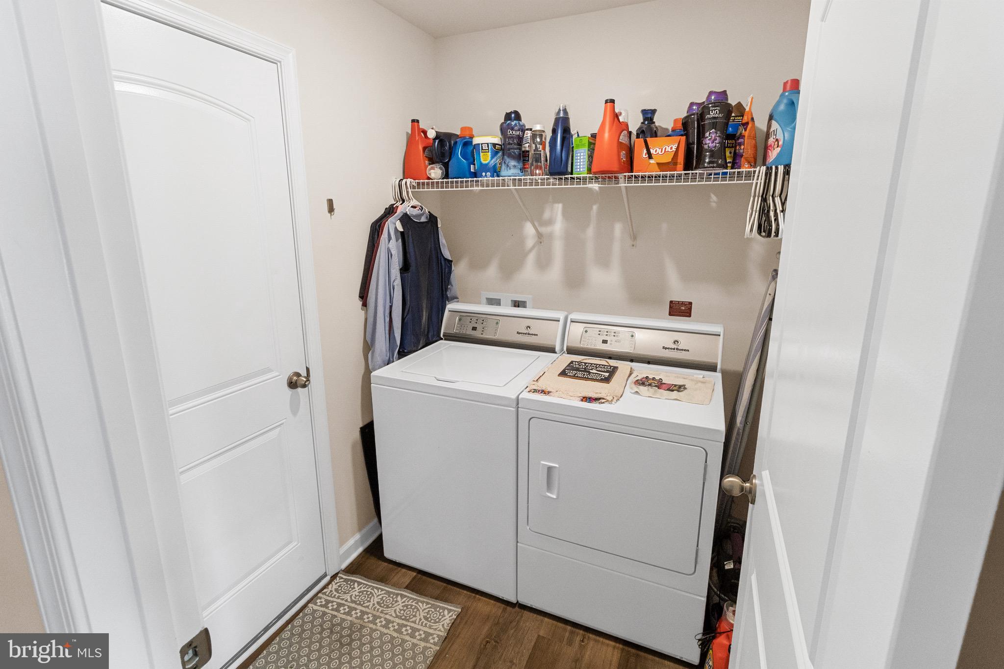 MCGINNIS POINT - Residential