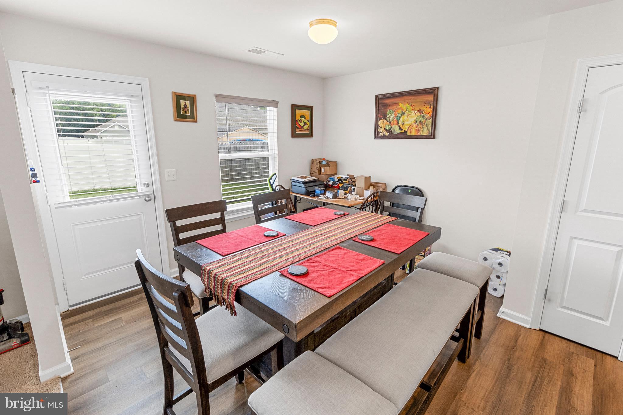 MCGINNIS POINT - Residential