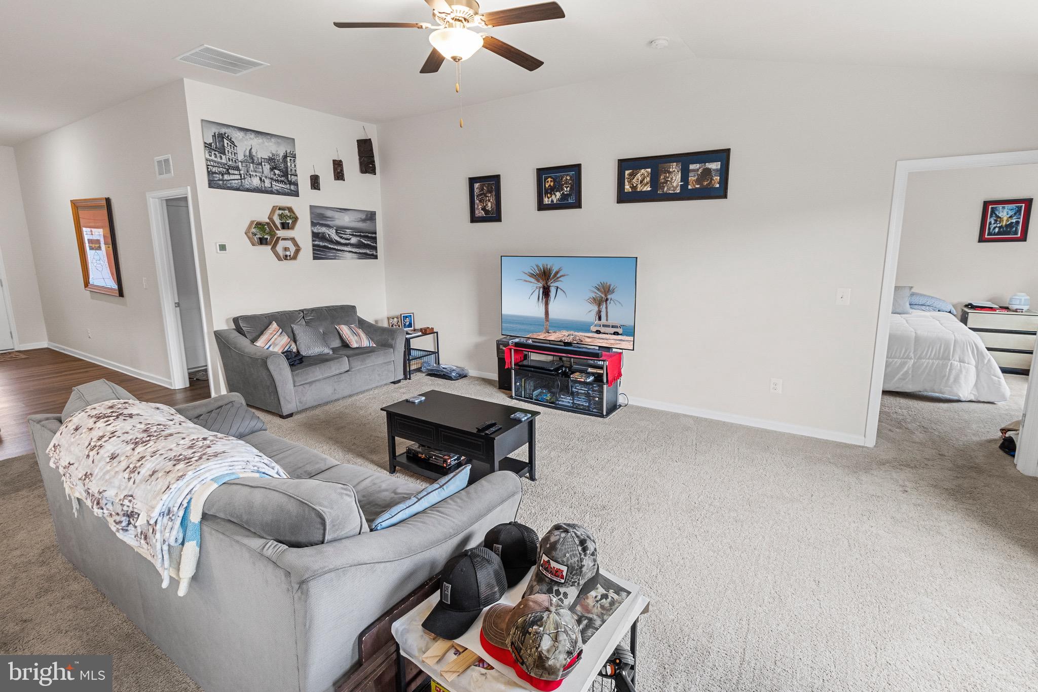 MCGINNIS POINT - Residential