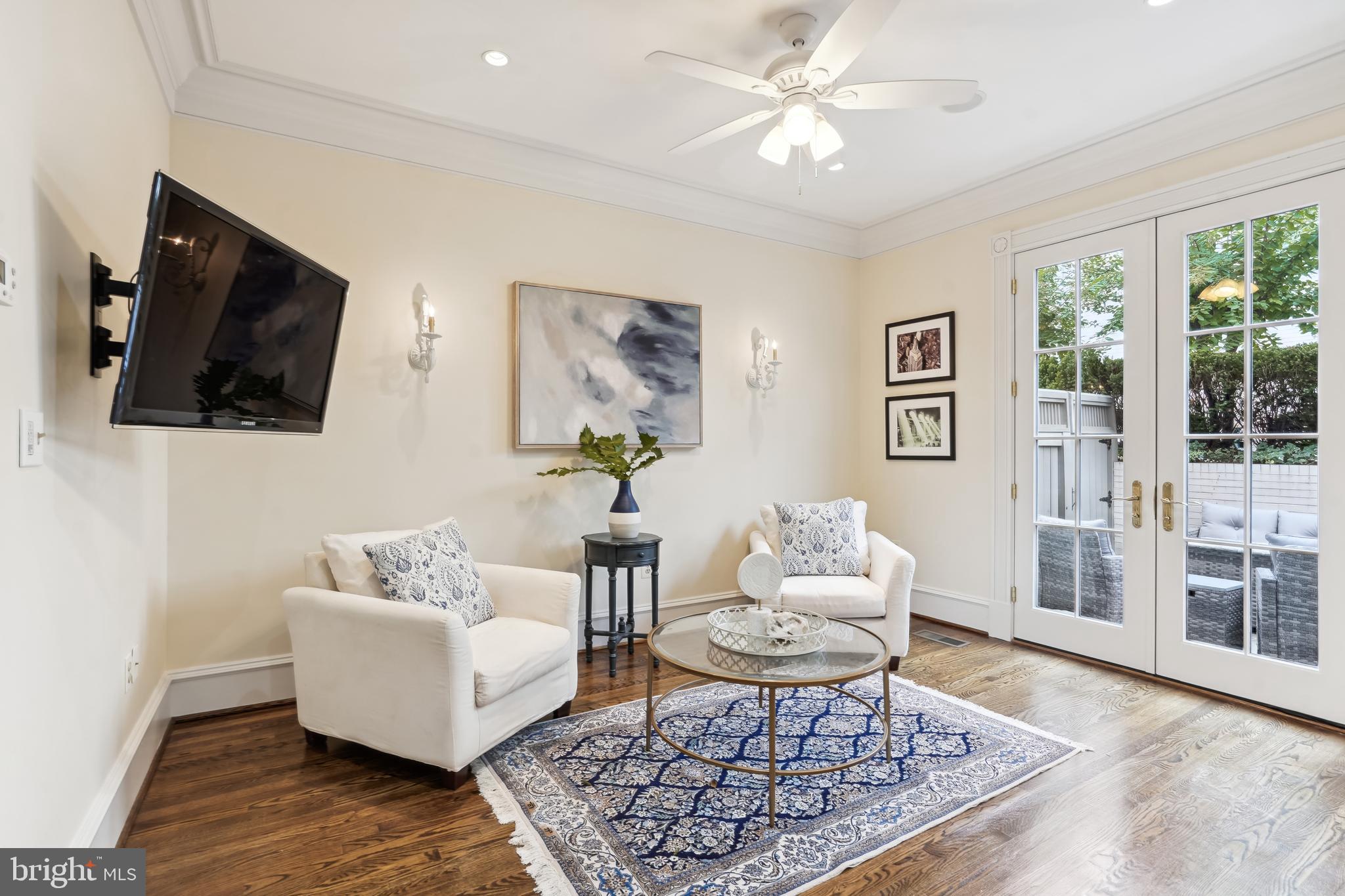 BACKYARD BOATS - Residential