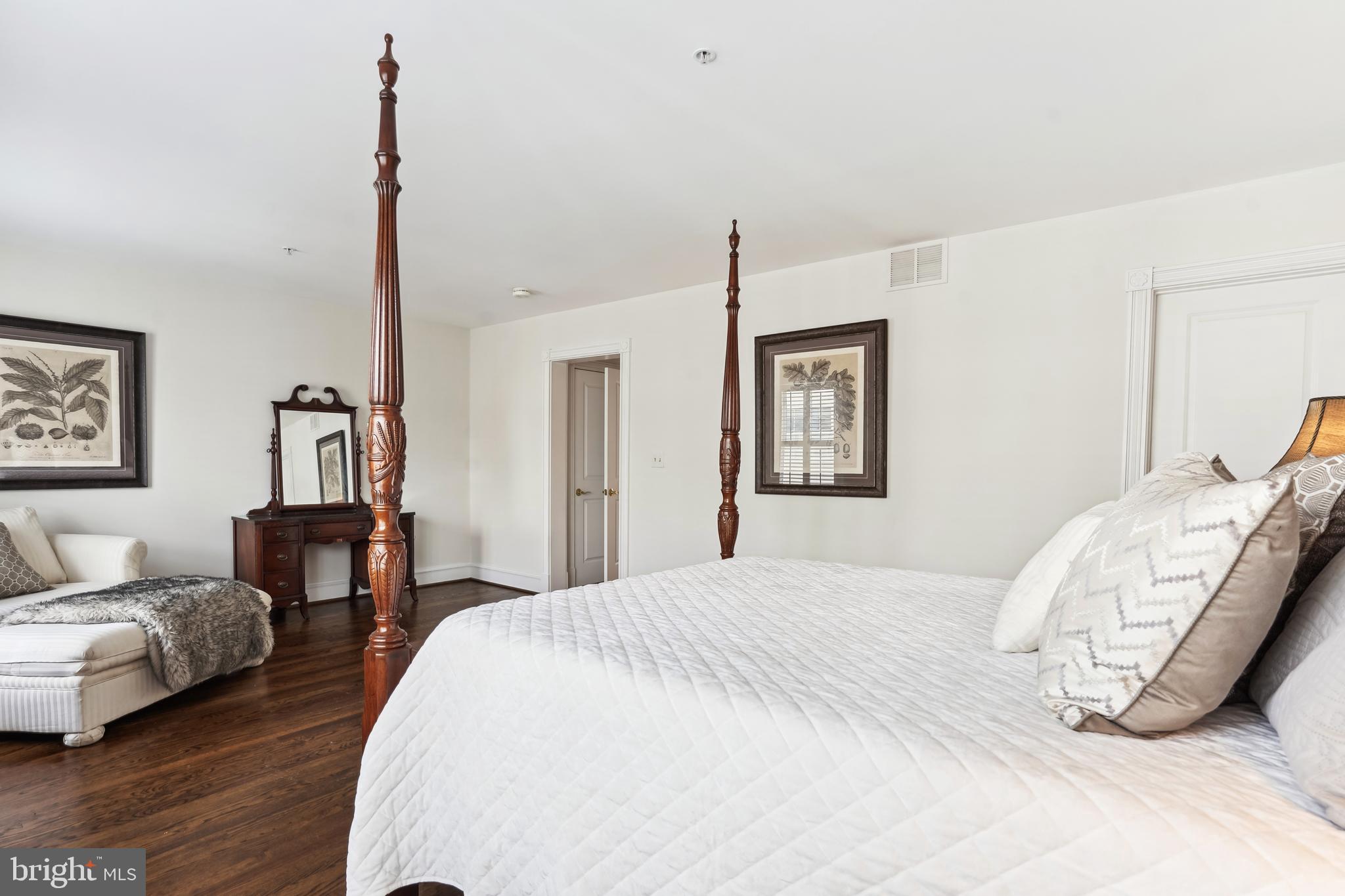 BACKYARD BOATS - Residential