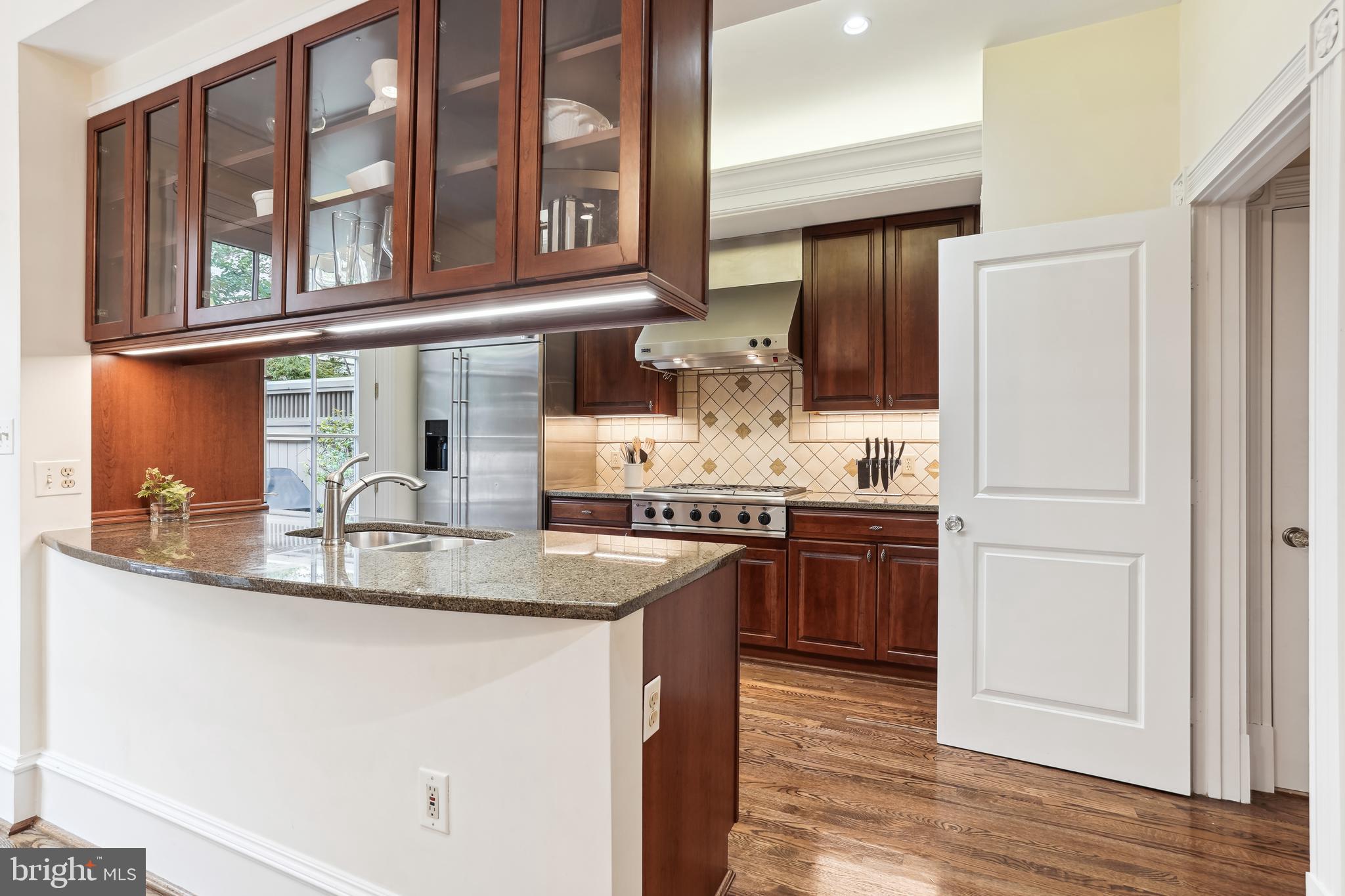 BACKYARD BOATS - Residential