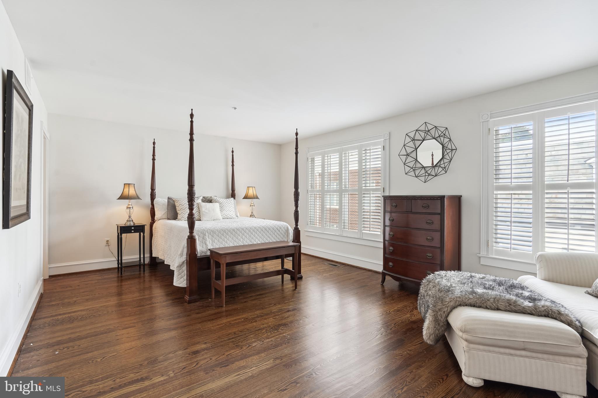 BACKYARD BOATS - Residential