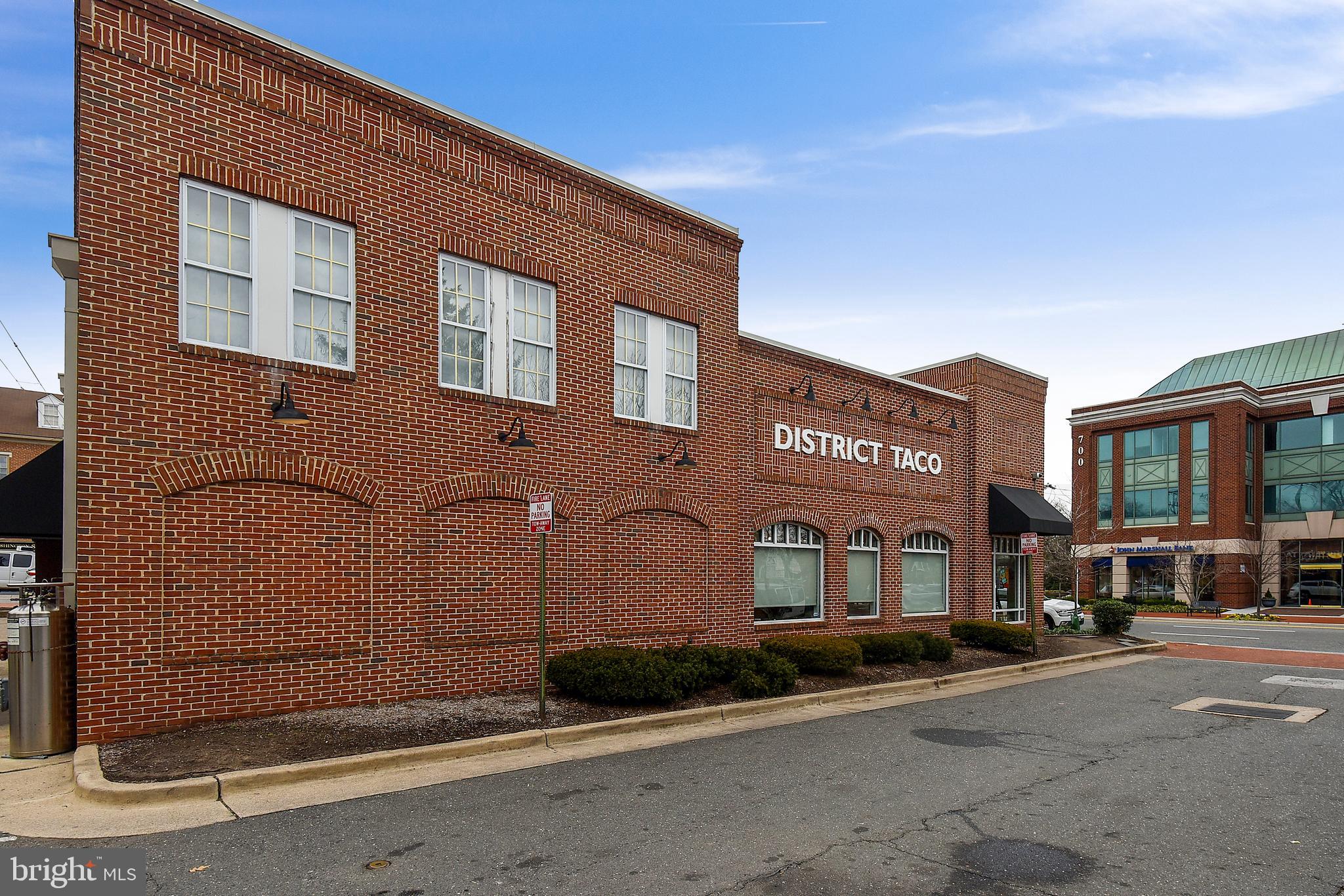 BACKYARD BOATS - Residential