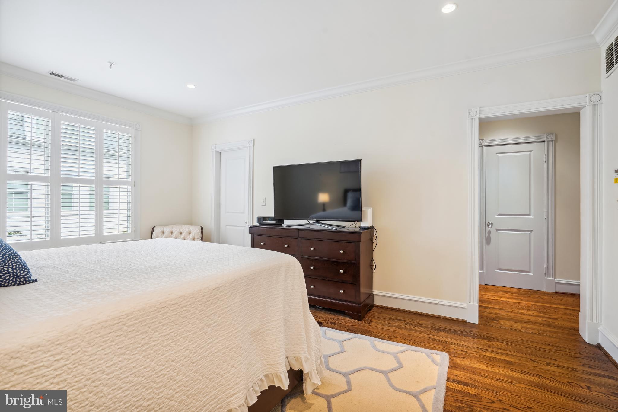 BACKYARD BOATS - Residential