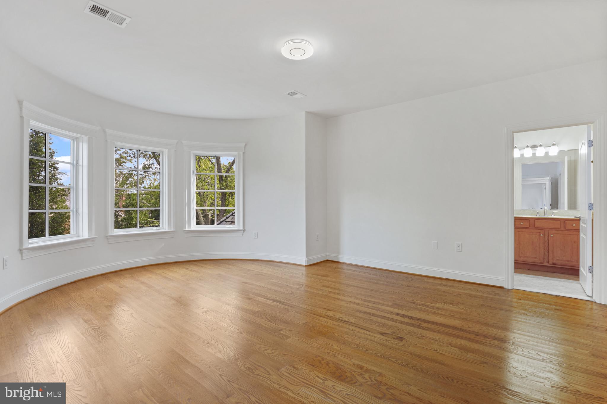 LANGLEY FOREST - Residential