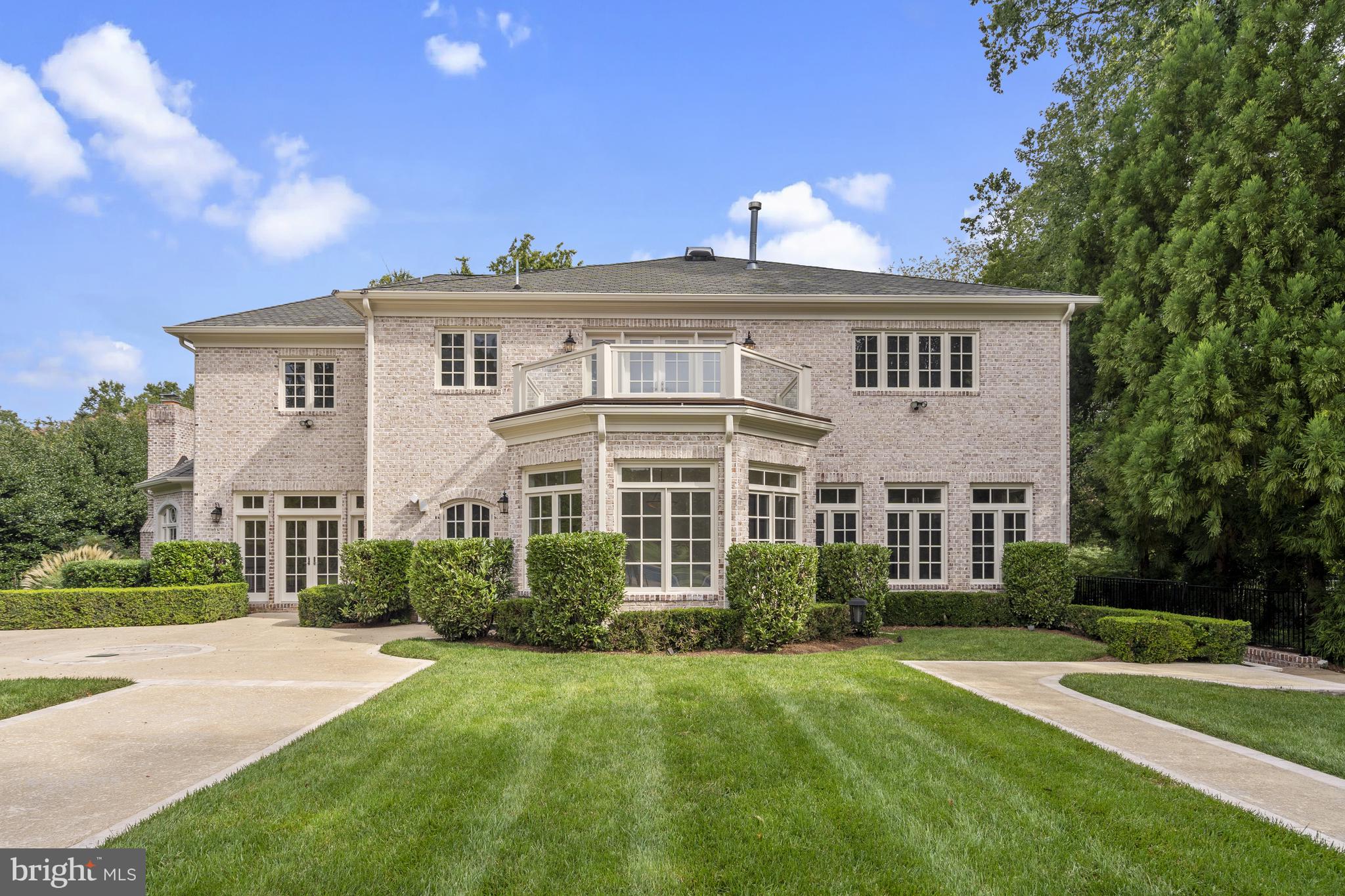 LANGLEY FOREST - Residential