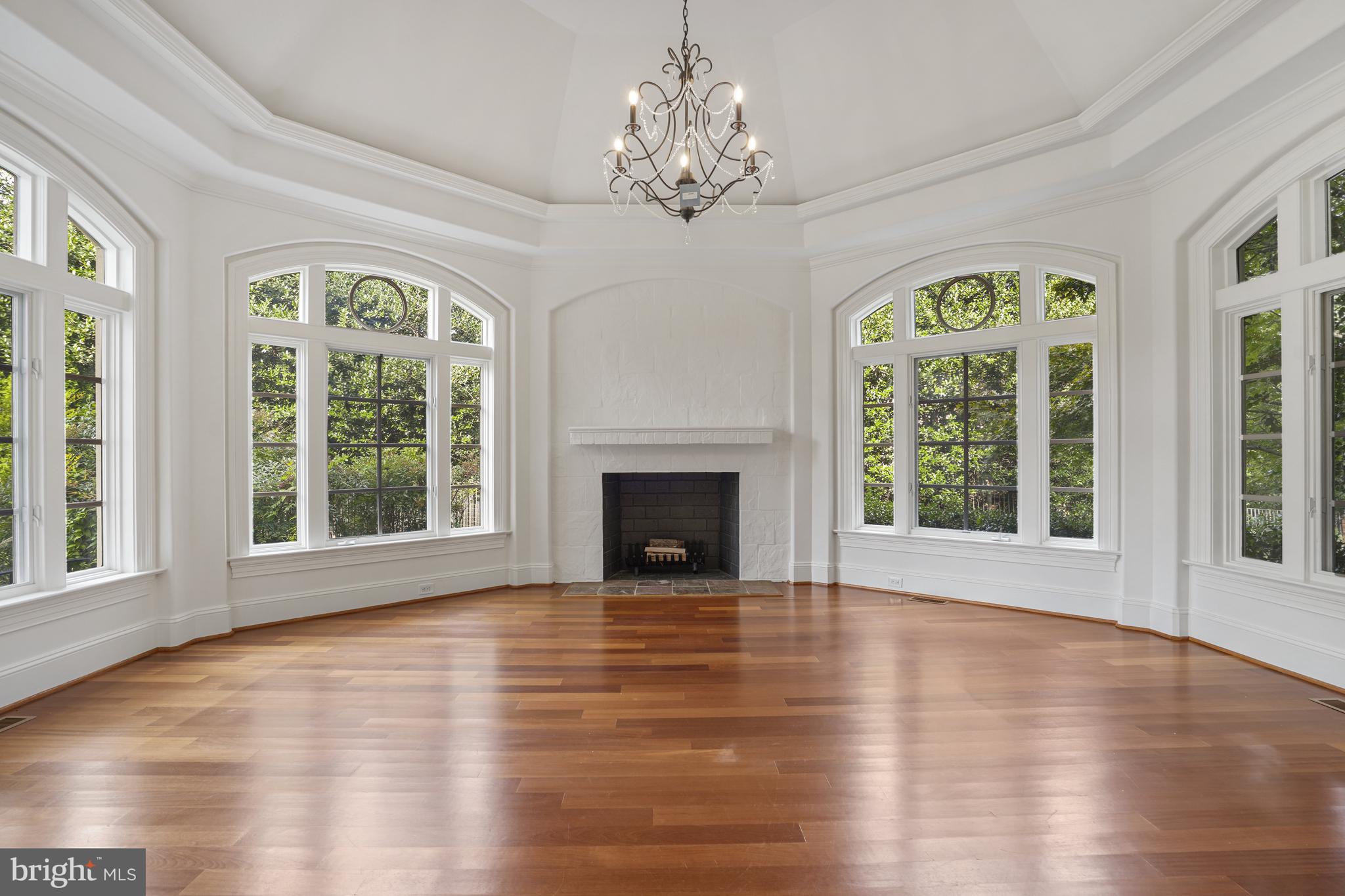 LANGLEY FOREST - Residential