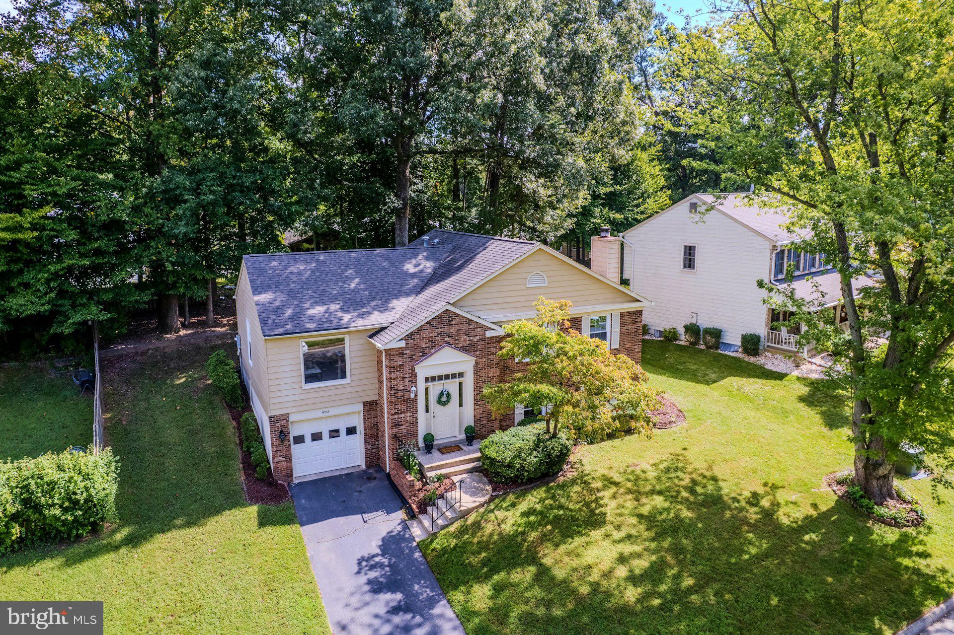 9718 LOCH LINDEN COURT