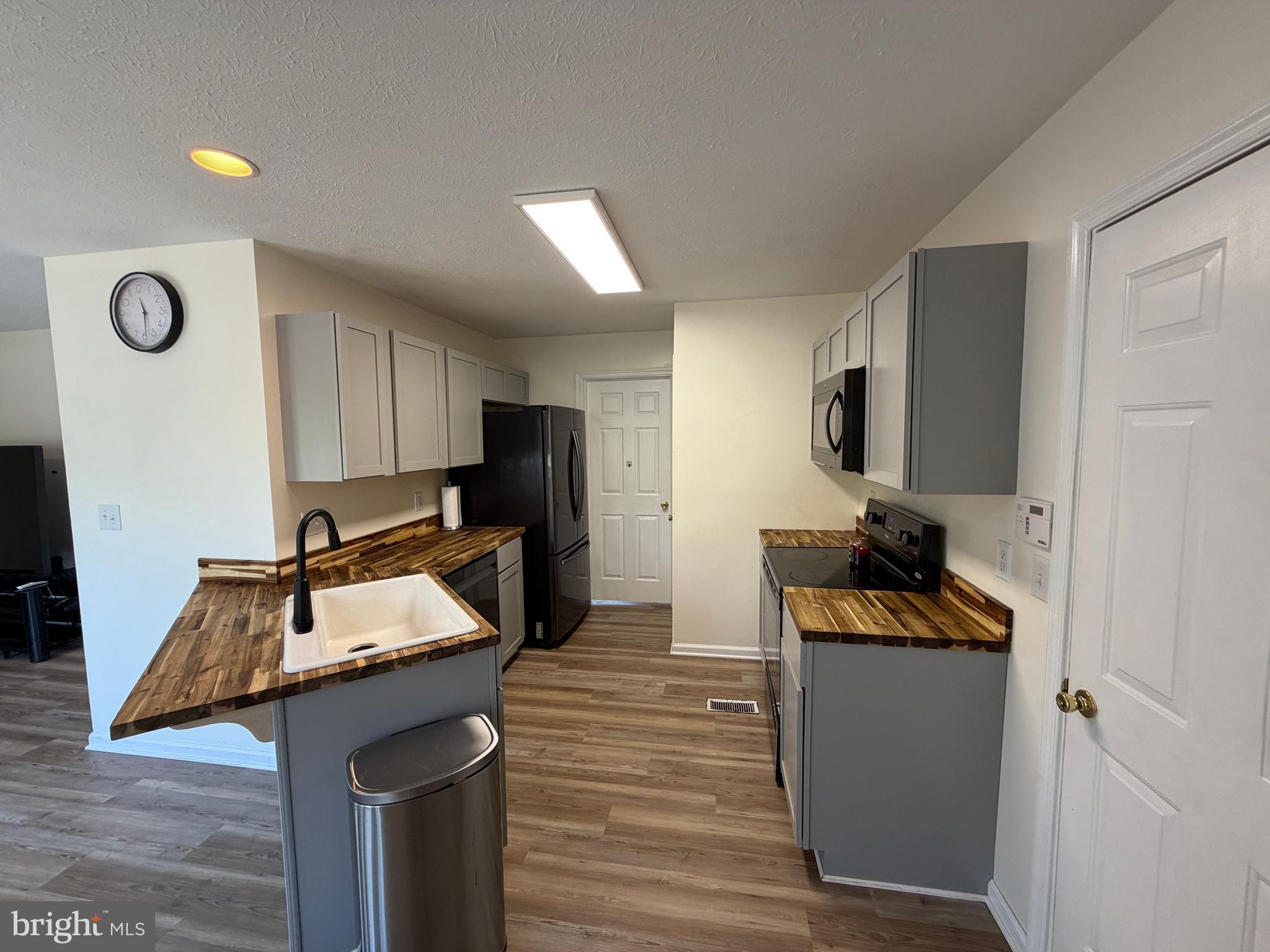 WOODRIDGE - Residential