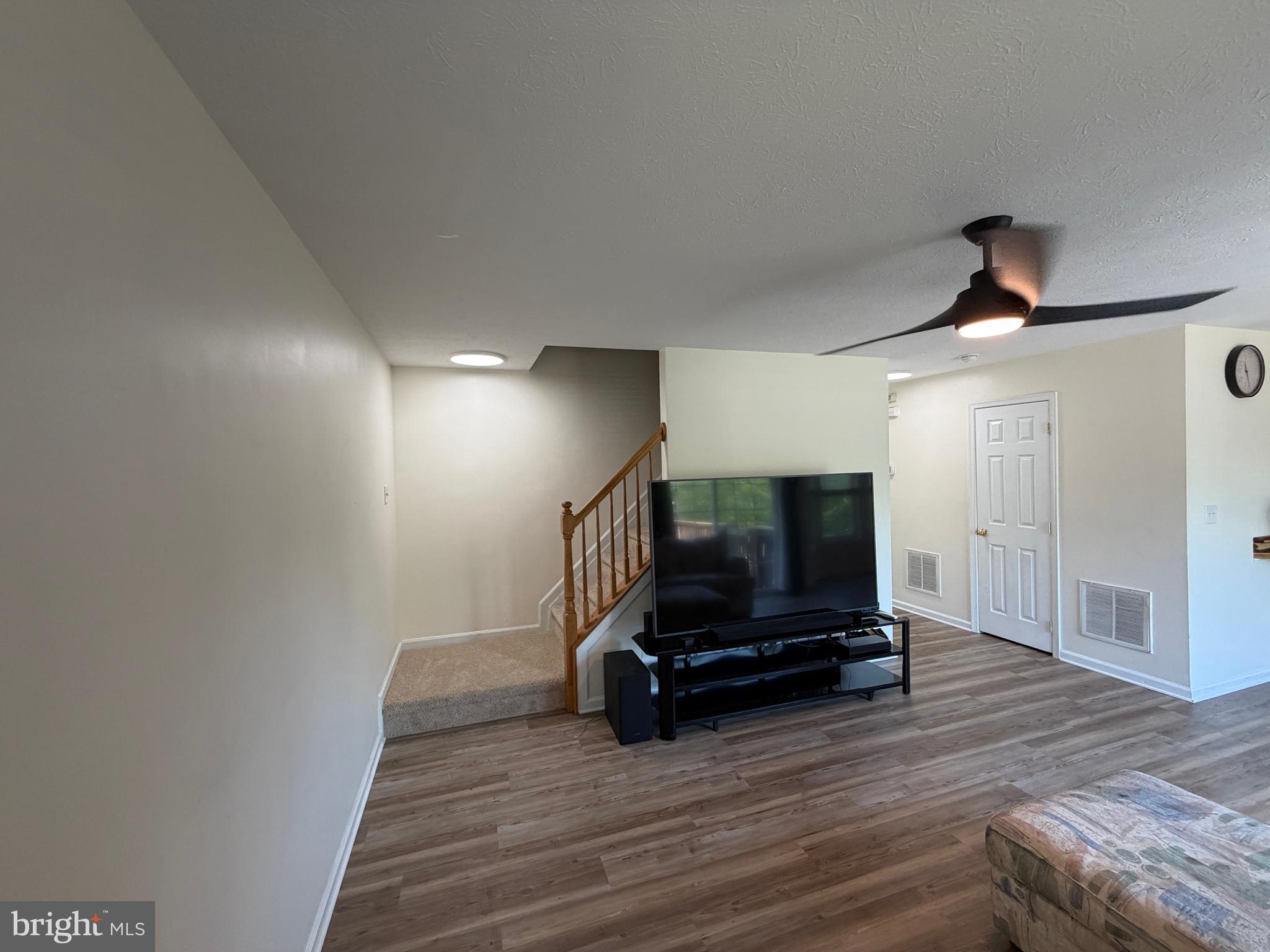 WOODRIDGE - Residential