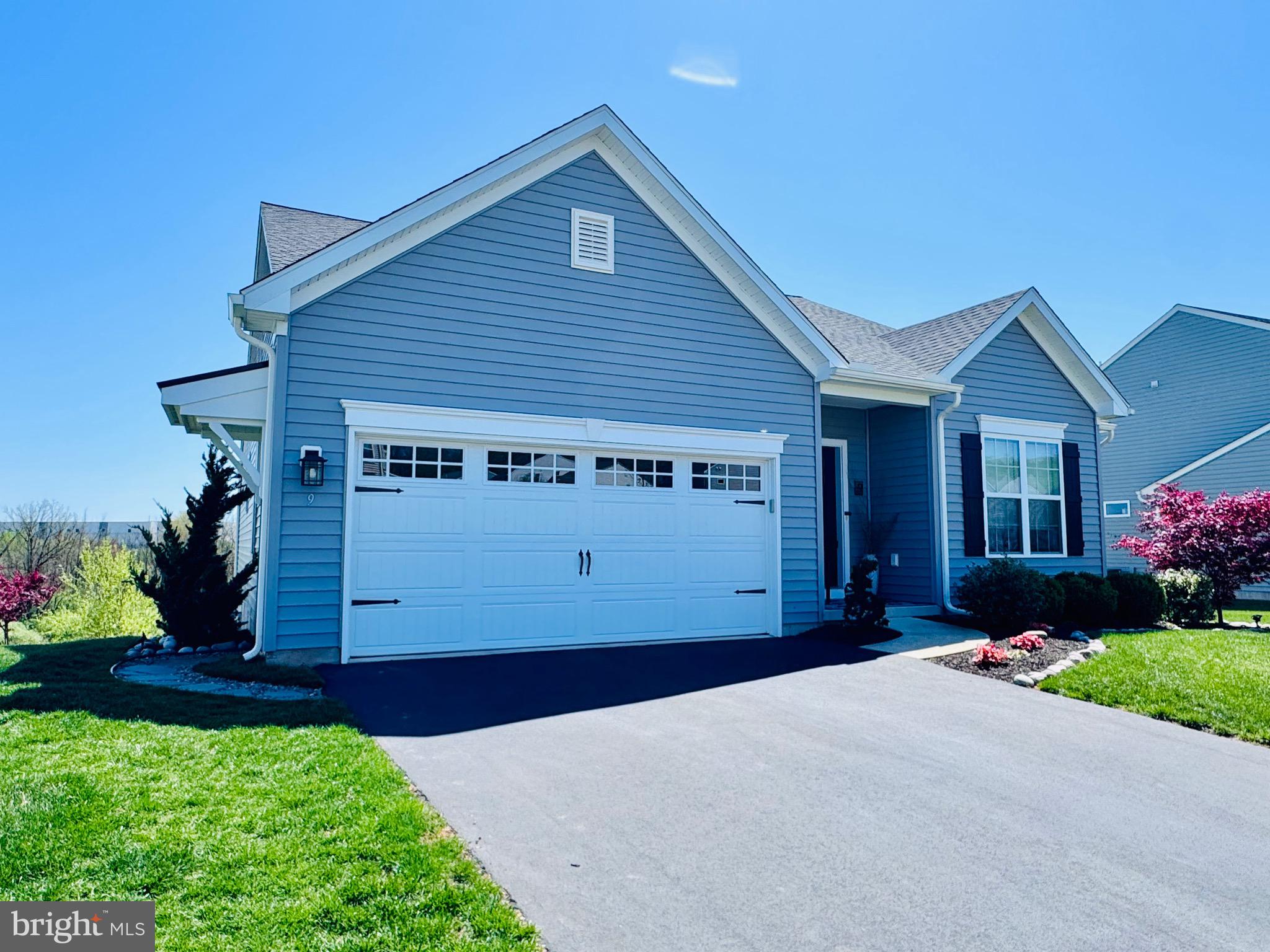 9 HEATHERWOOD LANE