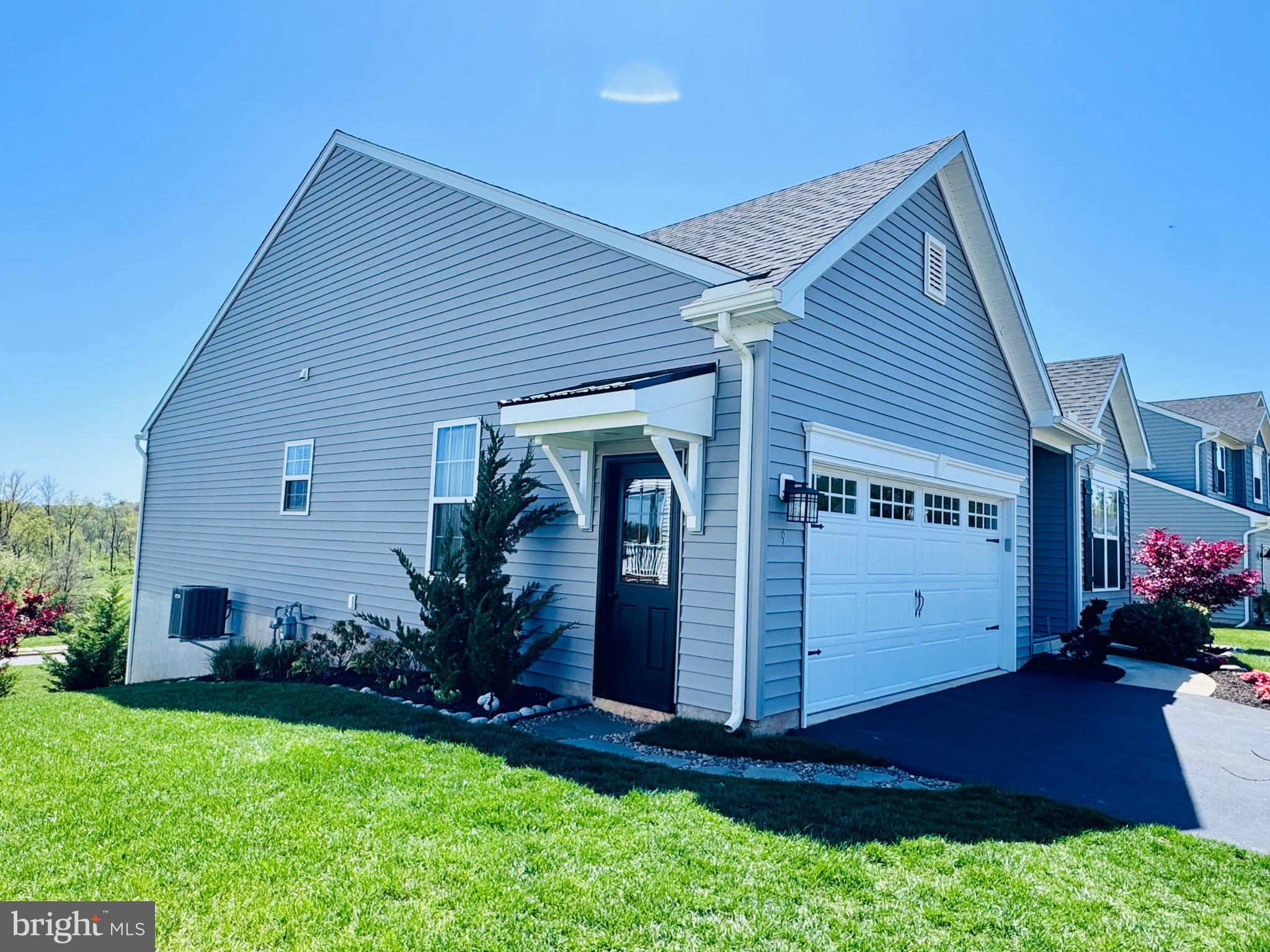 9 HEATHERWOOD LANE