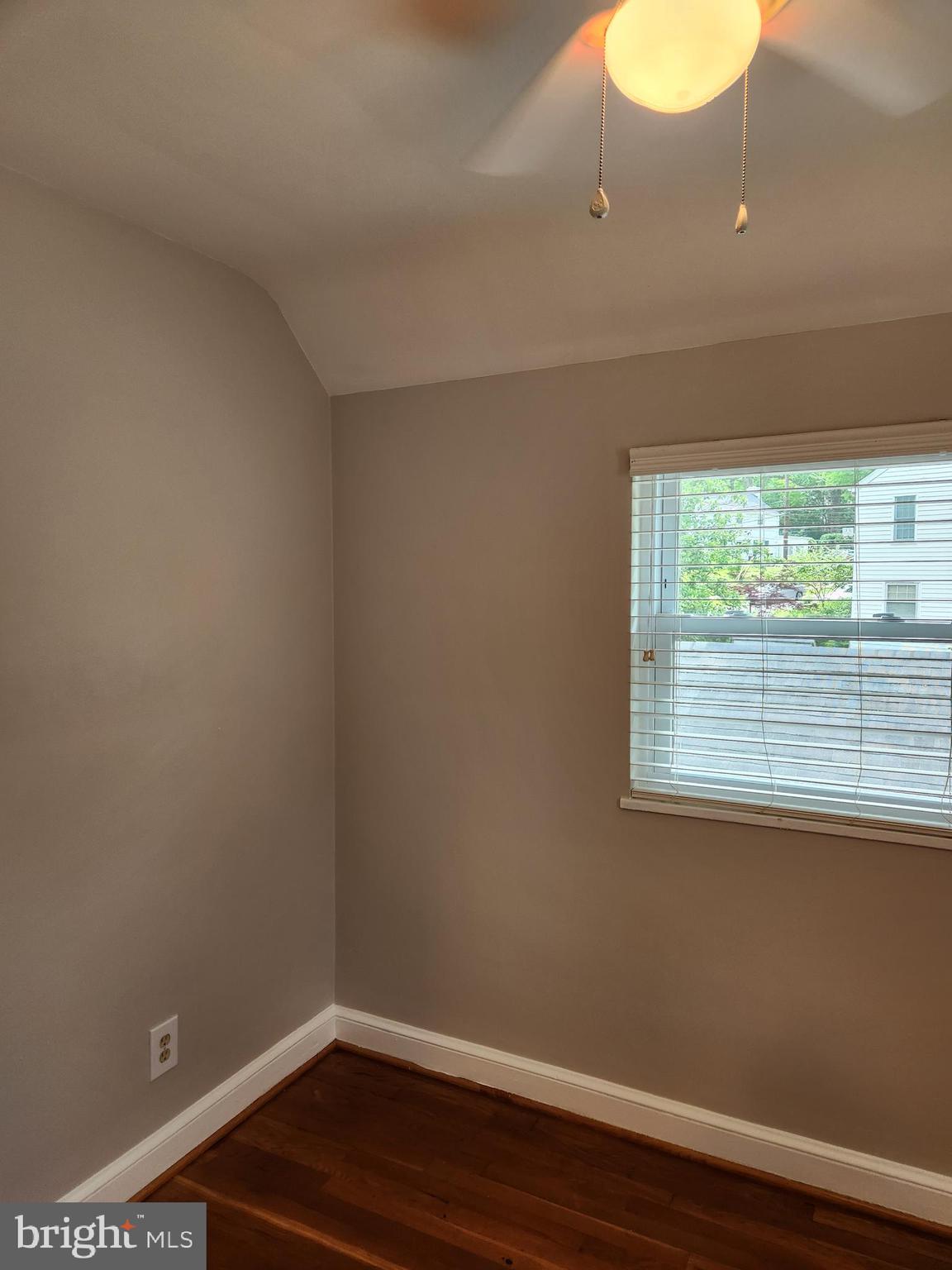 MEADOWBROOK VILLAGE - Residential Lease