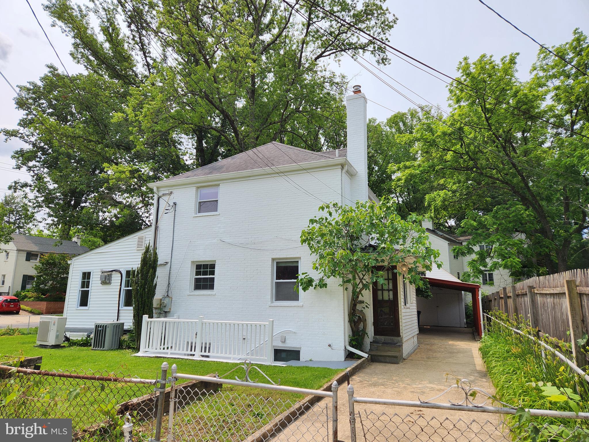 MEADOWBROOK VILLAGE - Residential Lease