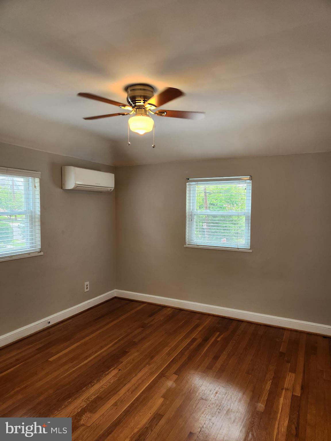 MEADOWBROOK VILLAGE - Residential Lease