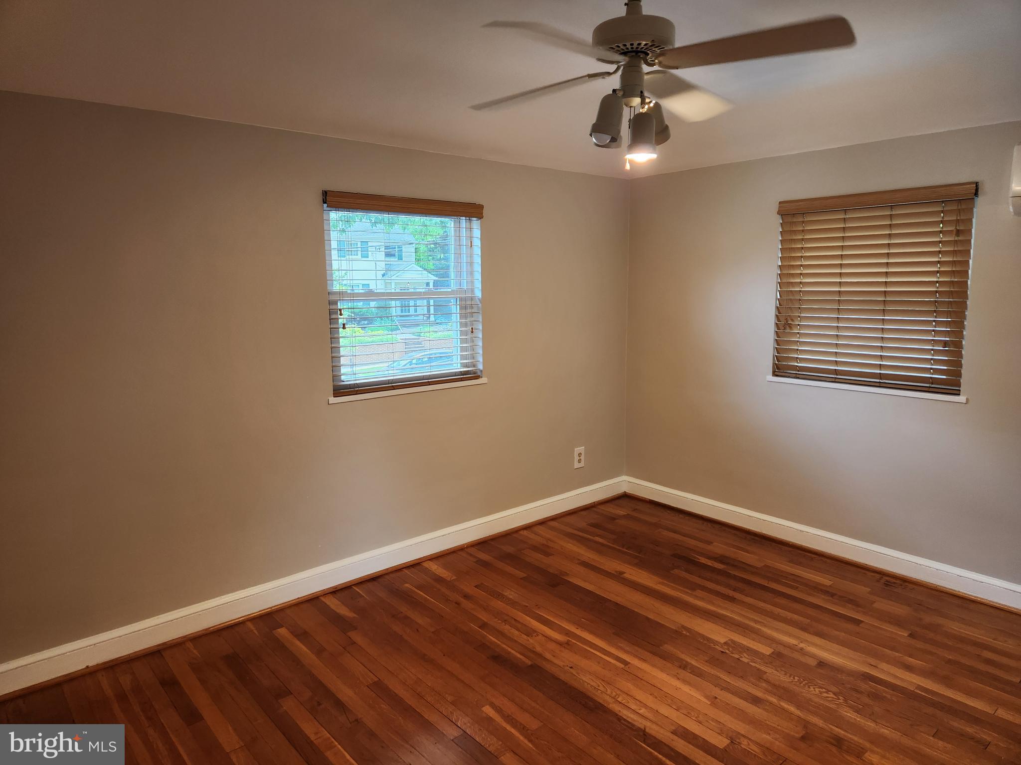 MEADOWBROOK VILLAGE - Residential Lease