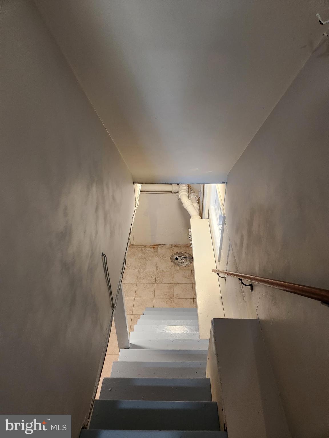 MEADOWBROOK VILLAGE - Residential Lease