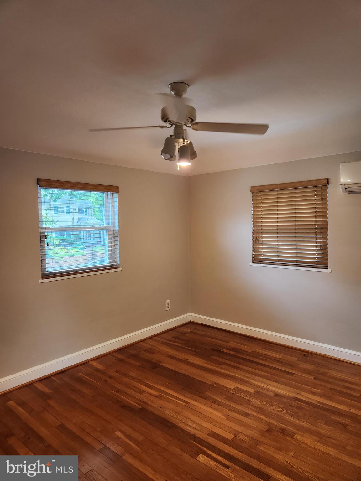 MEADOWBROOK VILLAGE - Residential Lease