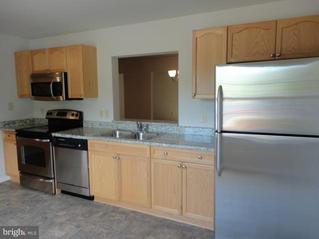 HAMLET WOODS II - Residential Lease