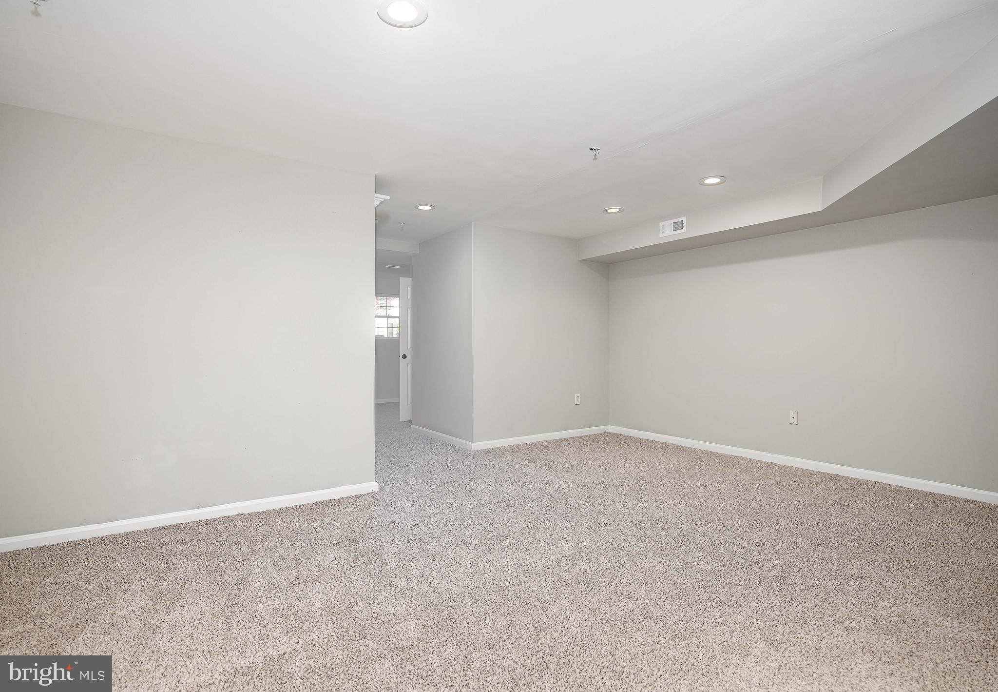 WINTERS RUN MANOR - Residential