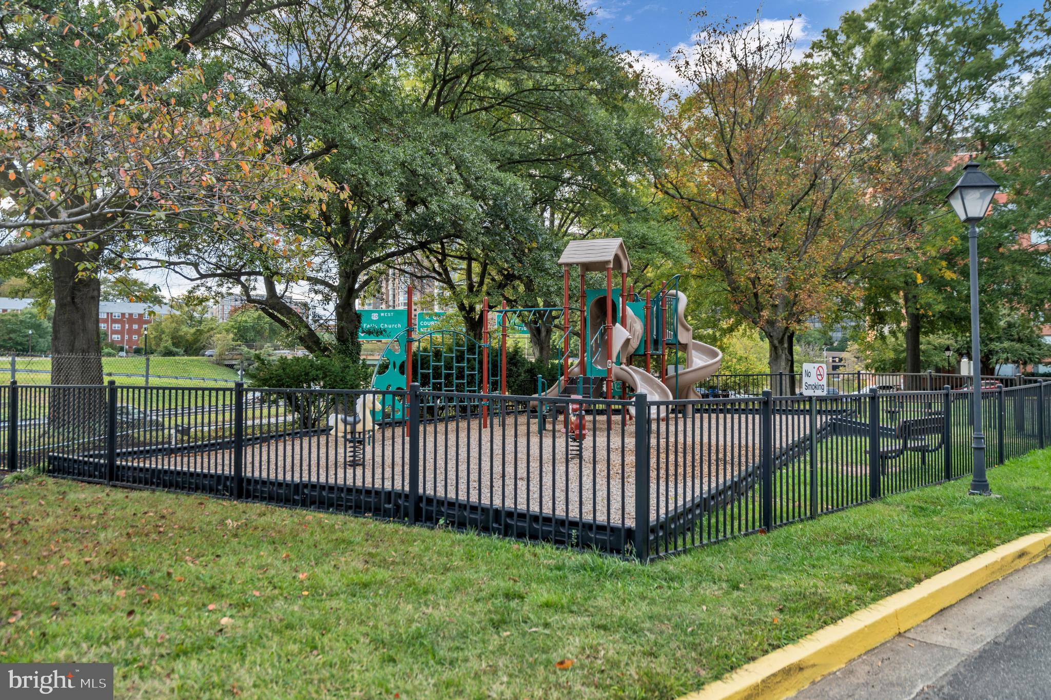 RIVER PLACE - Residential Lease