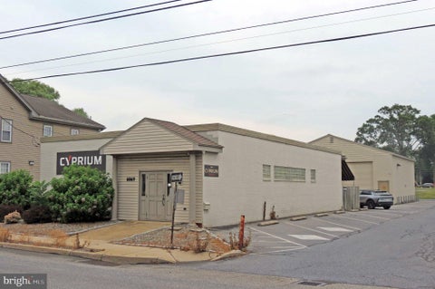 Photo of 6069 Main Street, EAST PETERSBURG, PA 17520 (MLS # PALA2091474)