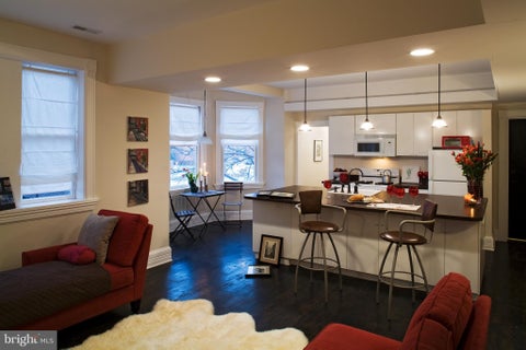 Townhouse For Rent - 261 Robert Street #2<br/> BALTIMORE, MD 21217