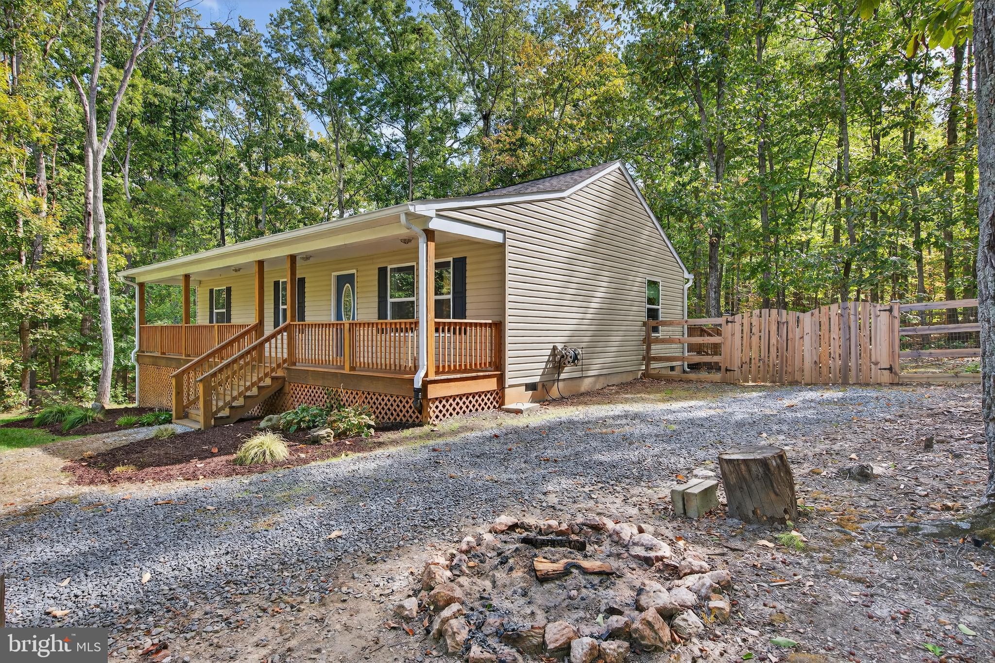 PINE HARBOUR - Residential