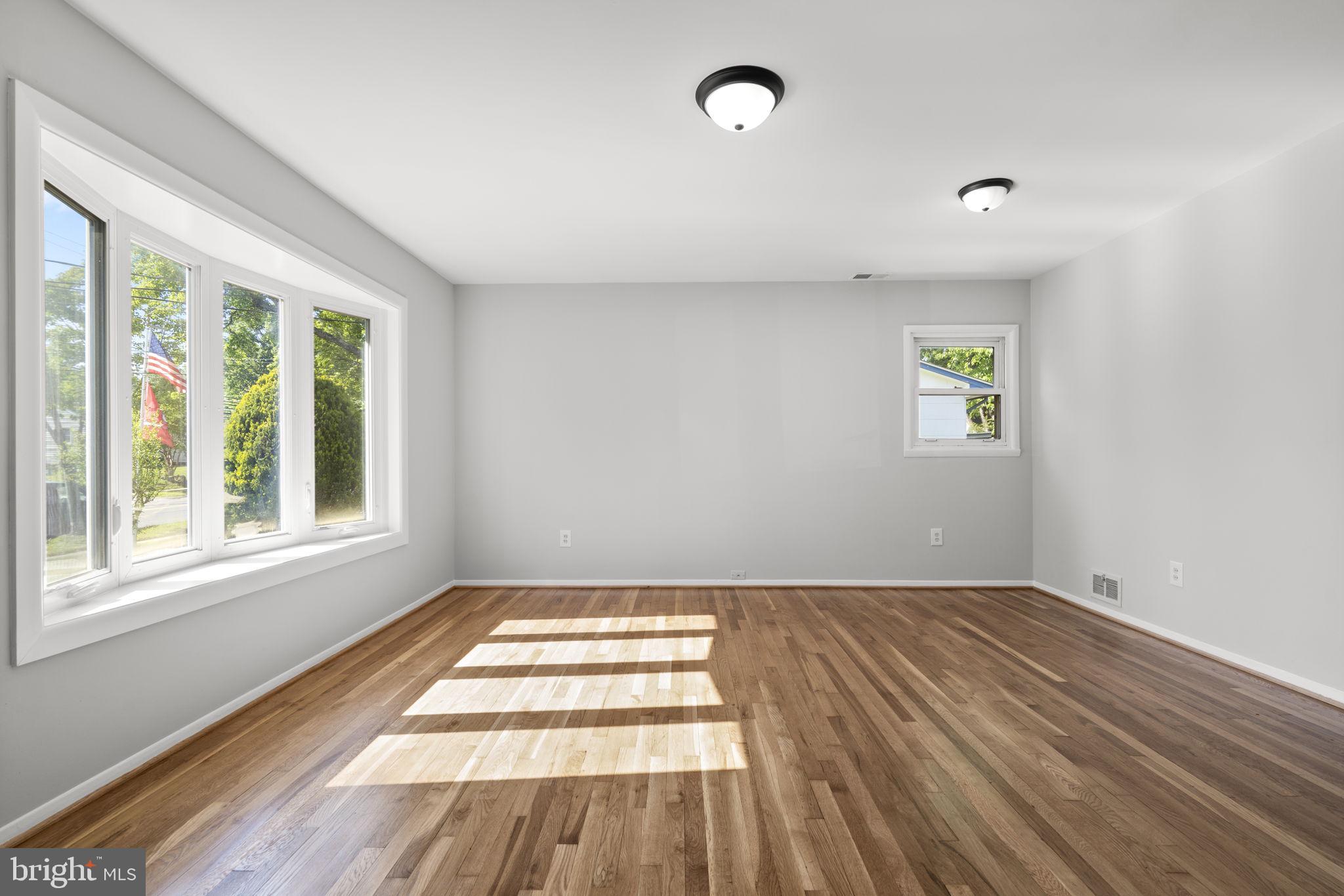 BURGUNDY KNOLLS - Residential